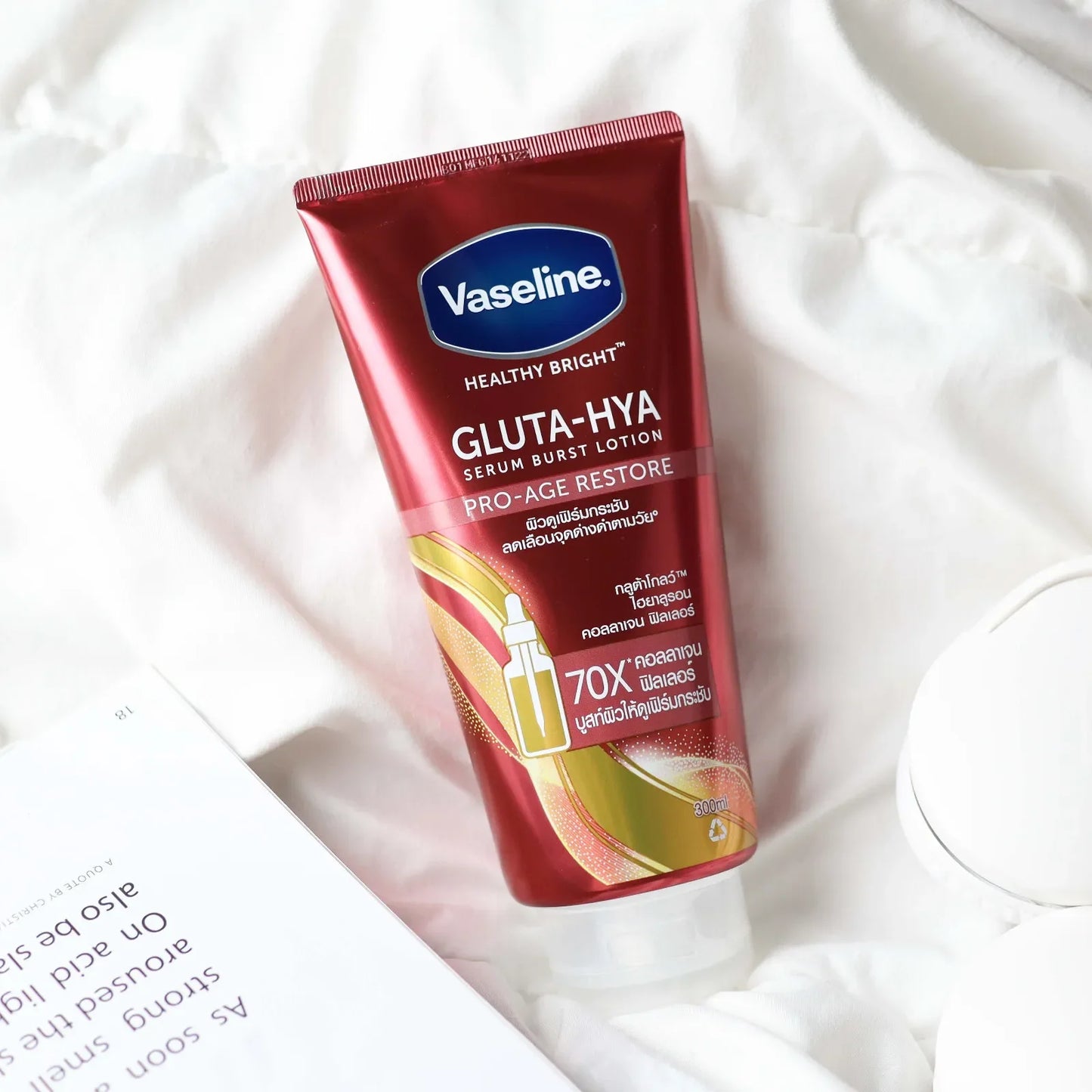 Vaseline Gluta-Hya Serum Burst Lotion Pro-Age Restore 300ml