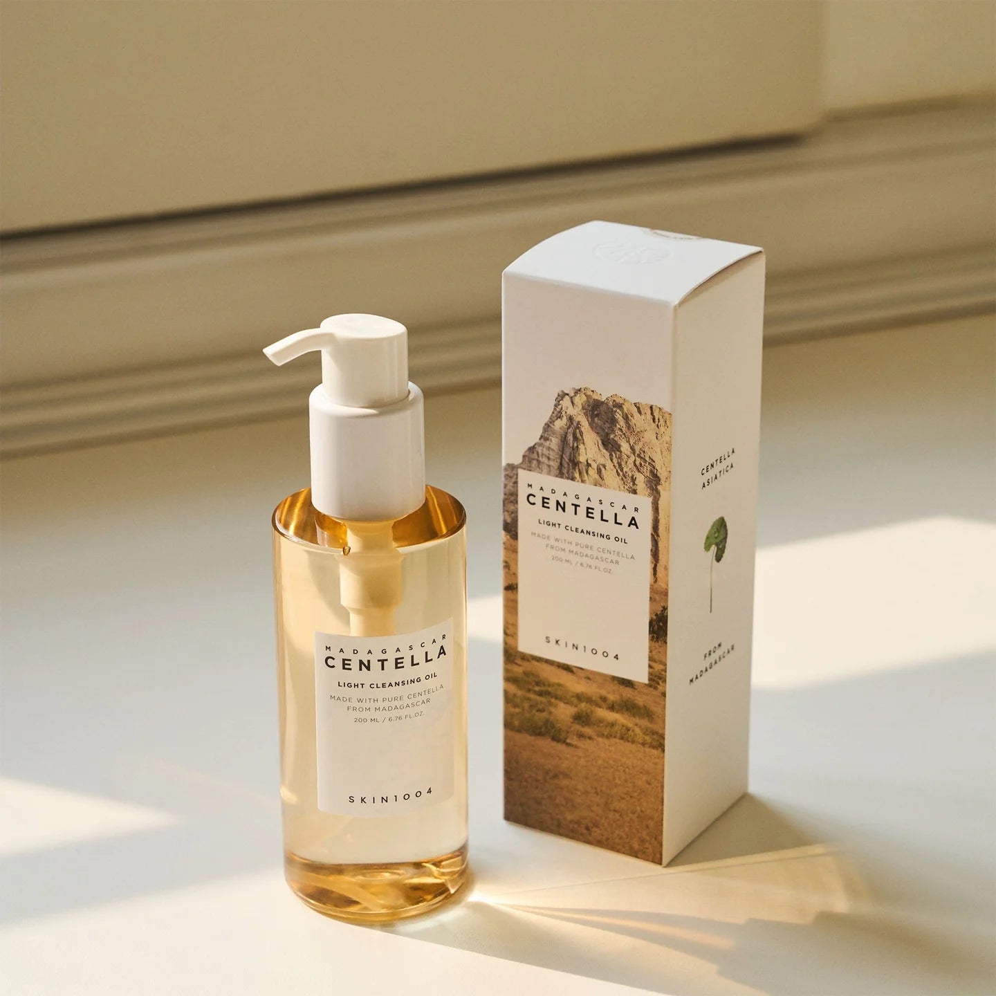 SKIN1004 Madagascar Centella Light Cleansing Oil – 200ml